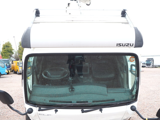 いすゞエルフ高所作業車小型（2t・3t）[写真12]