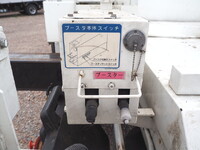 いすゞエルフ高所作業車小型（2t・3t）[写真16]