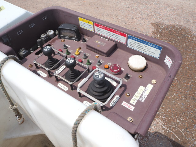 いすゞエルフ高所作業車小型（2t・3t）[写真35]