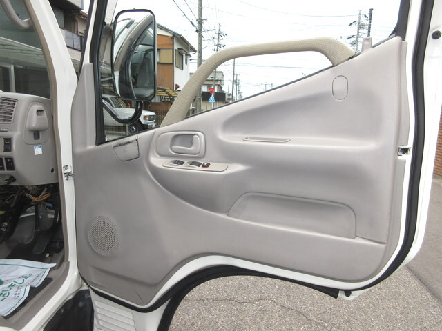 日野デュトロアルミウイング小型（2t・3t）[写真24]