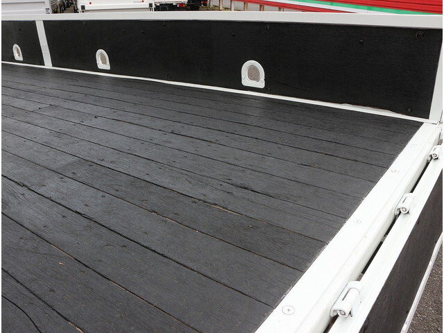 いすゞエルフクレーン3段小型（2t・3t）[写真11]