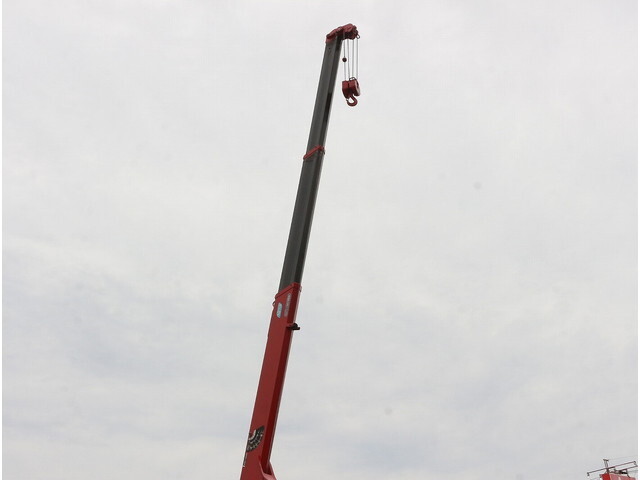 いすゞエルフクレーン3段小型（2t・3t）[写真15]