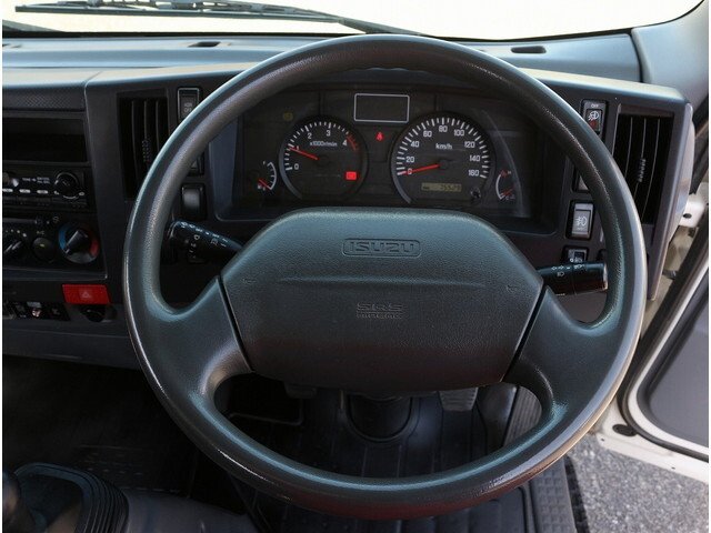 いすゞエルフクレーン3段小型（2t・3t）[写真25]