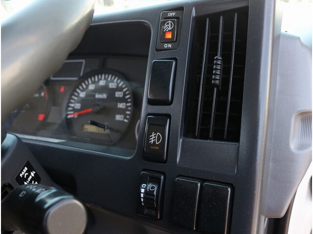 いすゞエルフクレーン3段小型（2t・3t）[写真31]