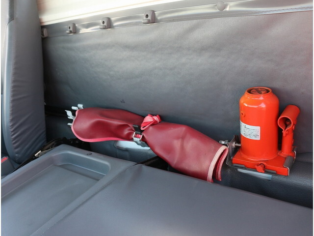 いすゞエルフクレーン3段小型（2t・3t）[写真35]