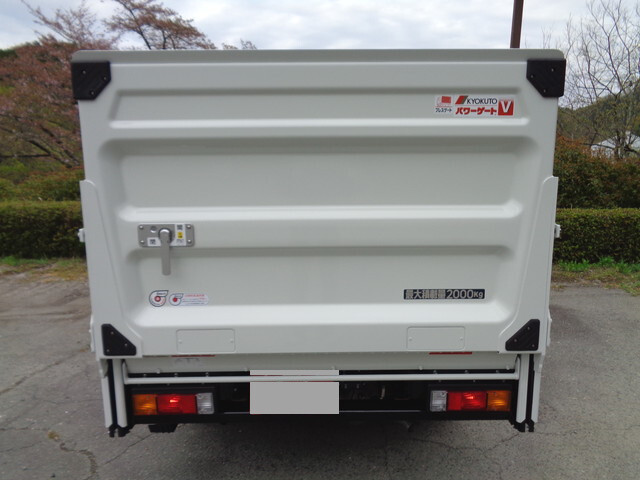 三菱ふそうキャンターダブルキャブ（Wキャブ）小型（2t・3t）[写真14]