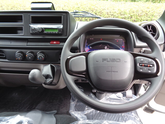 三菱ふそうキャンターダブルキャブ（Wキャブ）小型（2t・3t）[写真35]