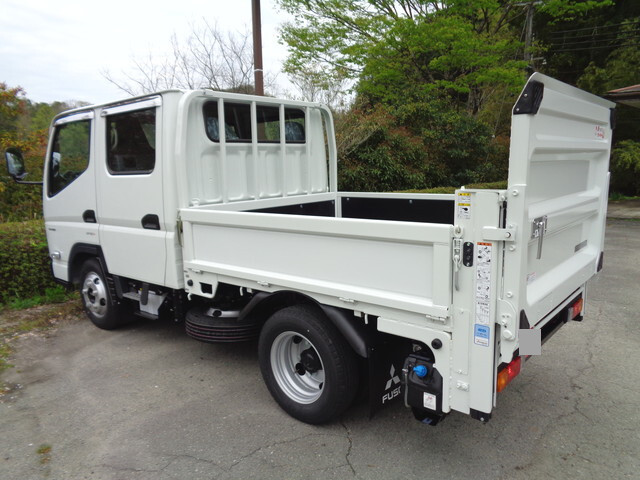 三菱ふそうキャンターダブルキャブ（Wキャブ）小型（2t・3t）[写真04]
