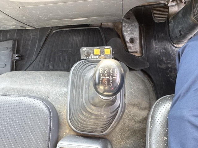 いすゞフォワードダンプ中型（4t）[写真15]