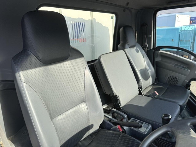 いすゞフォワードダンプ中型（4t）[写真24]