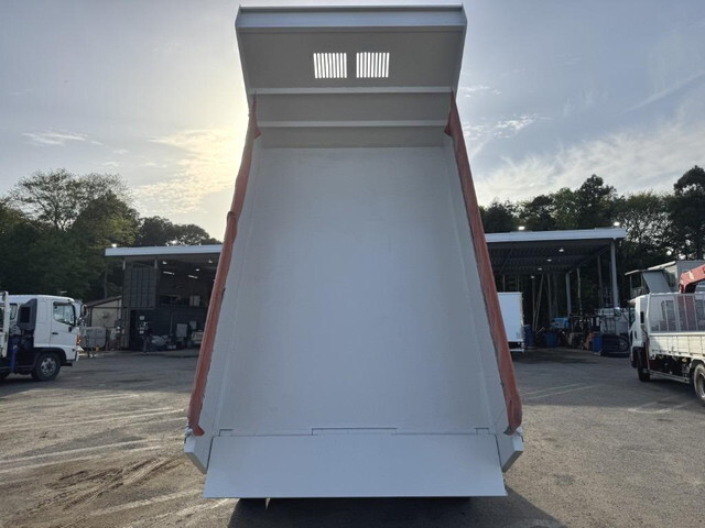 いすゞフォワードダンプ中型（4t）[写真27]