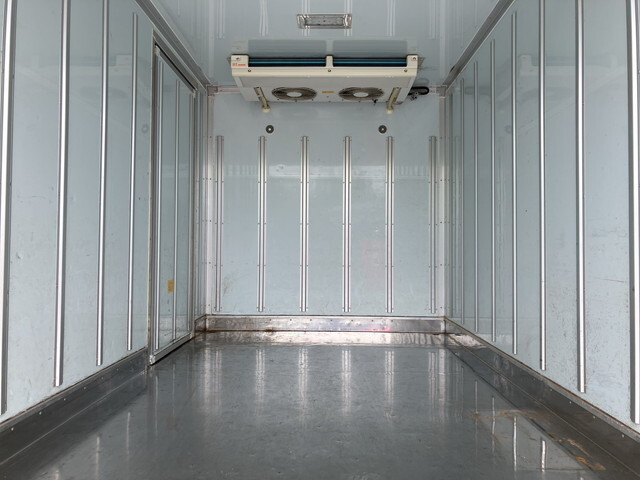 いすゞエルフ冷凍車（冷蔵車）小型（2t・3t）[写真15]