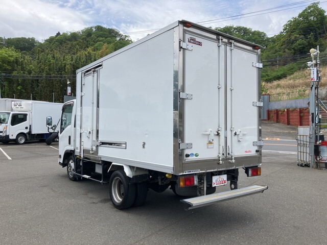 いすゞエルフ冷凍車（冷蔵車）小型（2t・3t）[写真04]