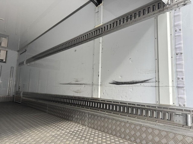 トヨタダイナ冷凍車（冷蔵車）小型（2t・3t）[写真34]