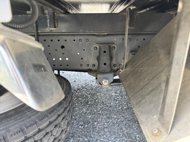 いすゞエルフ保冷バン小型（2t・3t）[写真18]