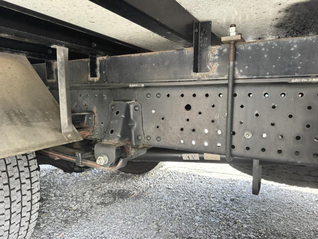 いすゞエルフ保冷バン小型（2t・3t）[写真19]