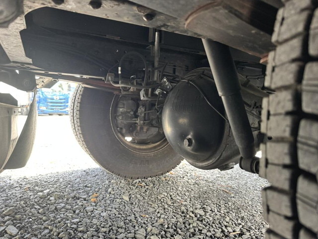 いすゞエルフ保冷バン小型（2t・3t）[写真20]