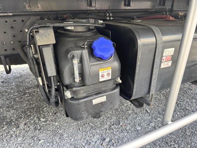 いすゞエルフ保冷バン小型（2t・3t）[写真22]