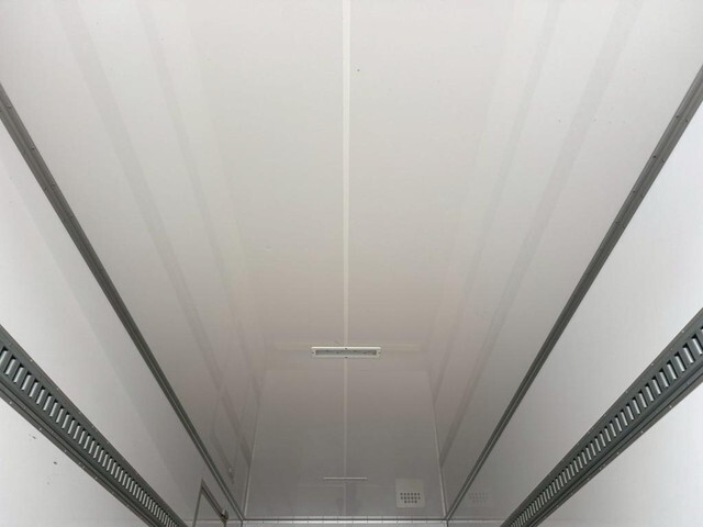 いすゞエルフ保冷バン小型（2t・3t）[写真28]