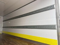 いすゞエルフ保冷バン小型（2t・3t）[写真36]