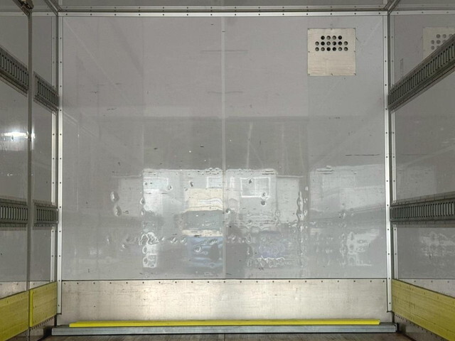 いすゞエルフ保冷バン小型（2t・3t）[写真37]