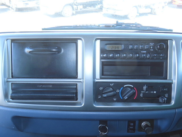 日野レンジャーダンプ中型（4t）[写真21]