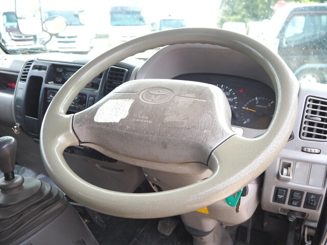 トヨタトヨエース高所作業車小型（2t・3t）[写真35]