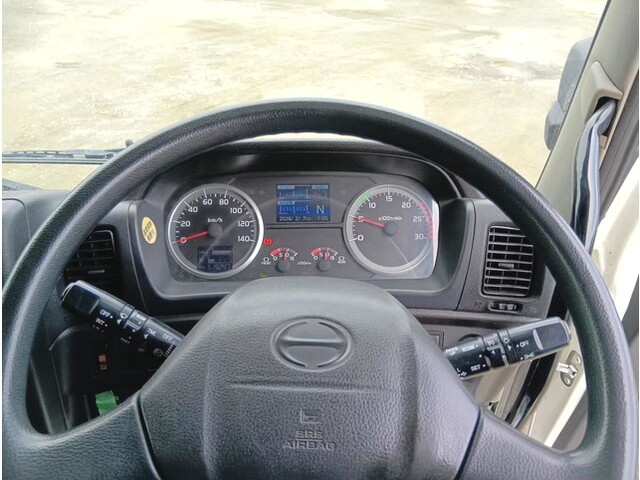 日野プロフィアアルミウイング大型（10t）[写真19]