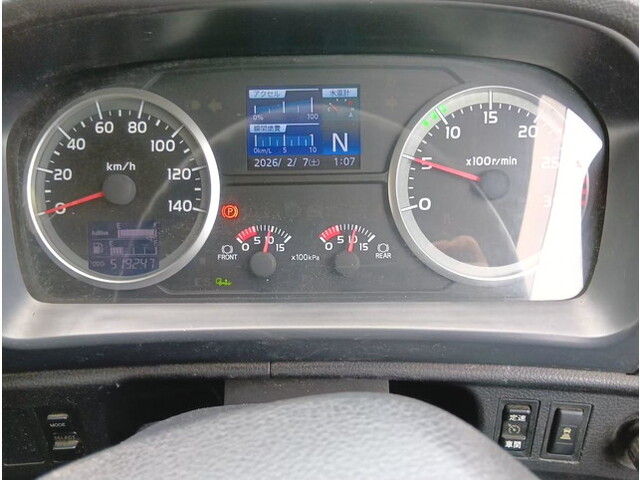 日野プロフィアアルミウイング大型（10t）[写真26]