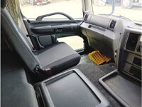 日野プロフィアアルミウイング大型（10t）[写真29]