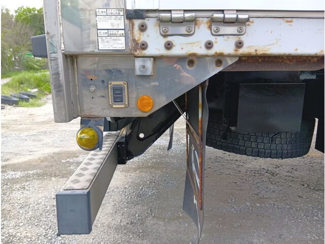 日野プロフィアアルミウイング大型（10t）[写真37]
