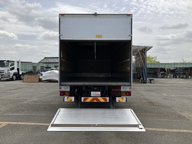 いすゞフォワードアルミバン中型（4t）[写真10]