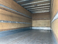 いすゞフォワードアルミバン中型（4t）[写真13]