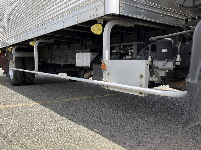 いすゞフォワードアルミバン中型（4t）[写真20]