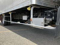 いすゞフォワードアルミバン中型（4t）[写真21]