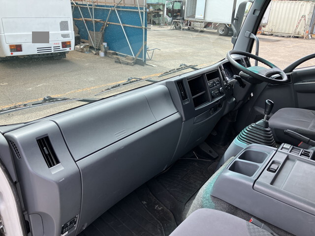 いすゞフォワードアルミバン中型（4t）[写真33]