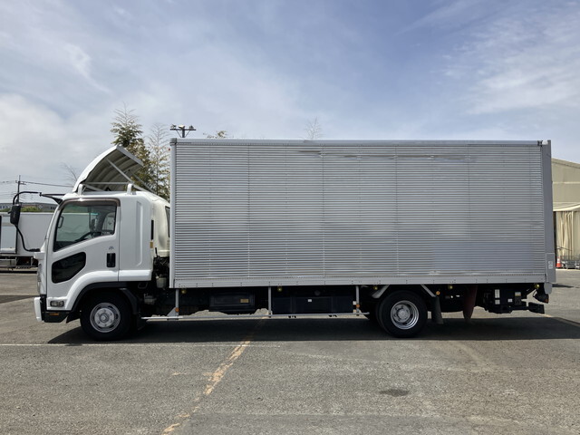 いすゞフォワードアルミバン中型（4t）[写真05]