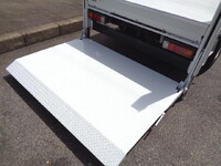 三菱ふそうキャンター平ボディ小型（2t・3t）[写真15]