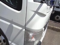 三菱ふそうキャンター平ボディ小型（2t・3t）[写真18]