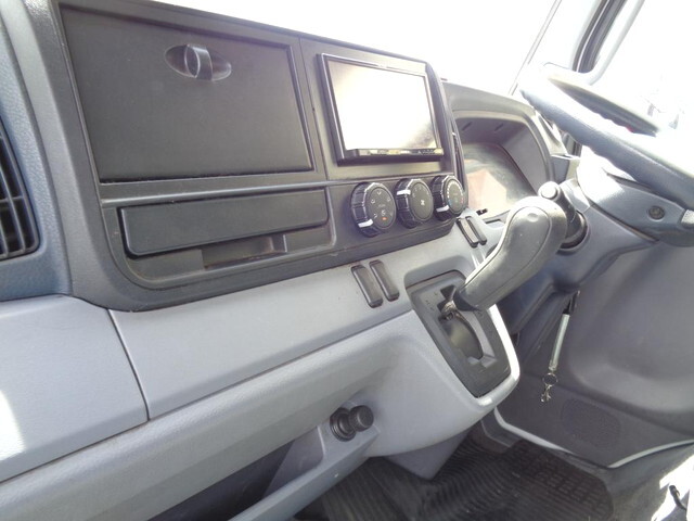 三菱ふそうキャンター平ボディ小型（2t・3t）[写真26]