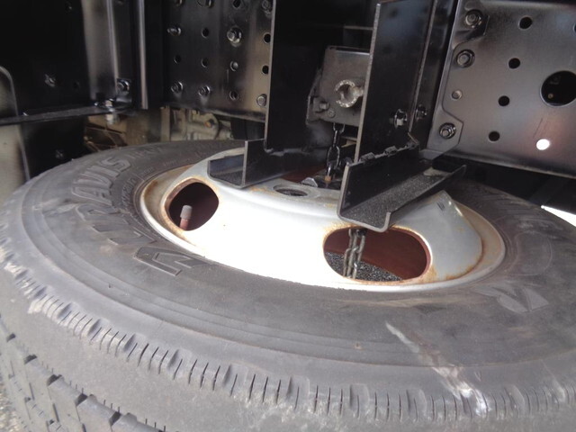 三菱ふそうキャンター平ボディ小型（2t・3t）[写真09]