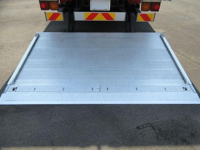 UDトラックスコンドルアルミウイング中型（4t）[写真11]