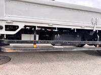 いすゞエルフ平ボディ小型（2t・3t）[写真18]