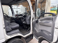 いすゞエルフ平ボディ小型（2t・3t）[写真32]