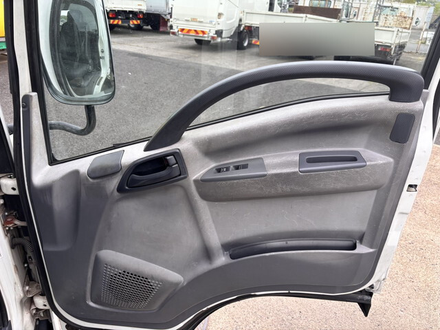 いすゞエルフ平ボディ小型（2t・3t）[写真32]