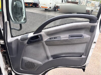 いすゞエルフ平ボディ小型（2t・3t）[写真33]