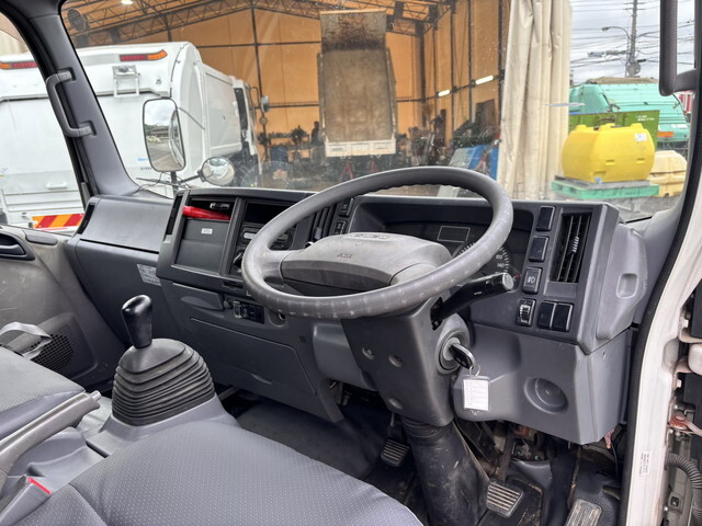 いすゞエルフ平ボディ小型（2t・3t）[写真33]