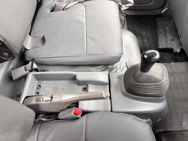 いすゞエルフ平ボディ小型（2t・3t）[写真37]