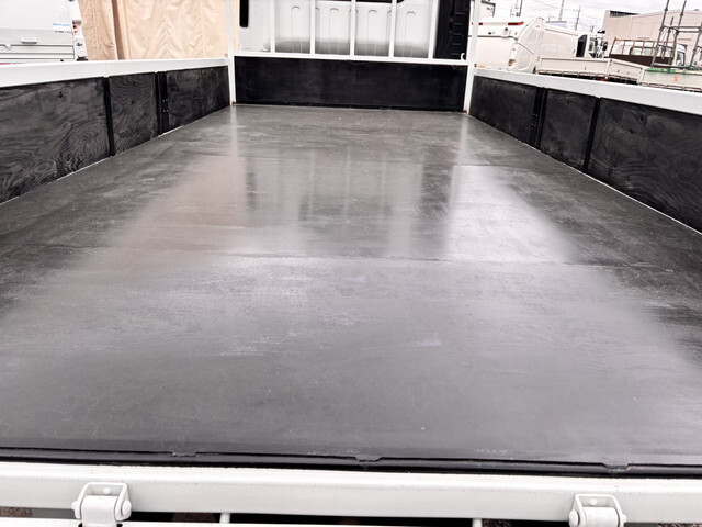 いすゞエルフ平ボディ小型（2t・3t）[写真08]