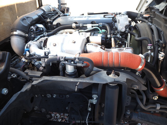 いすゞエルフ平ボディ小型（2t・3t）[写真10]